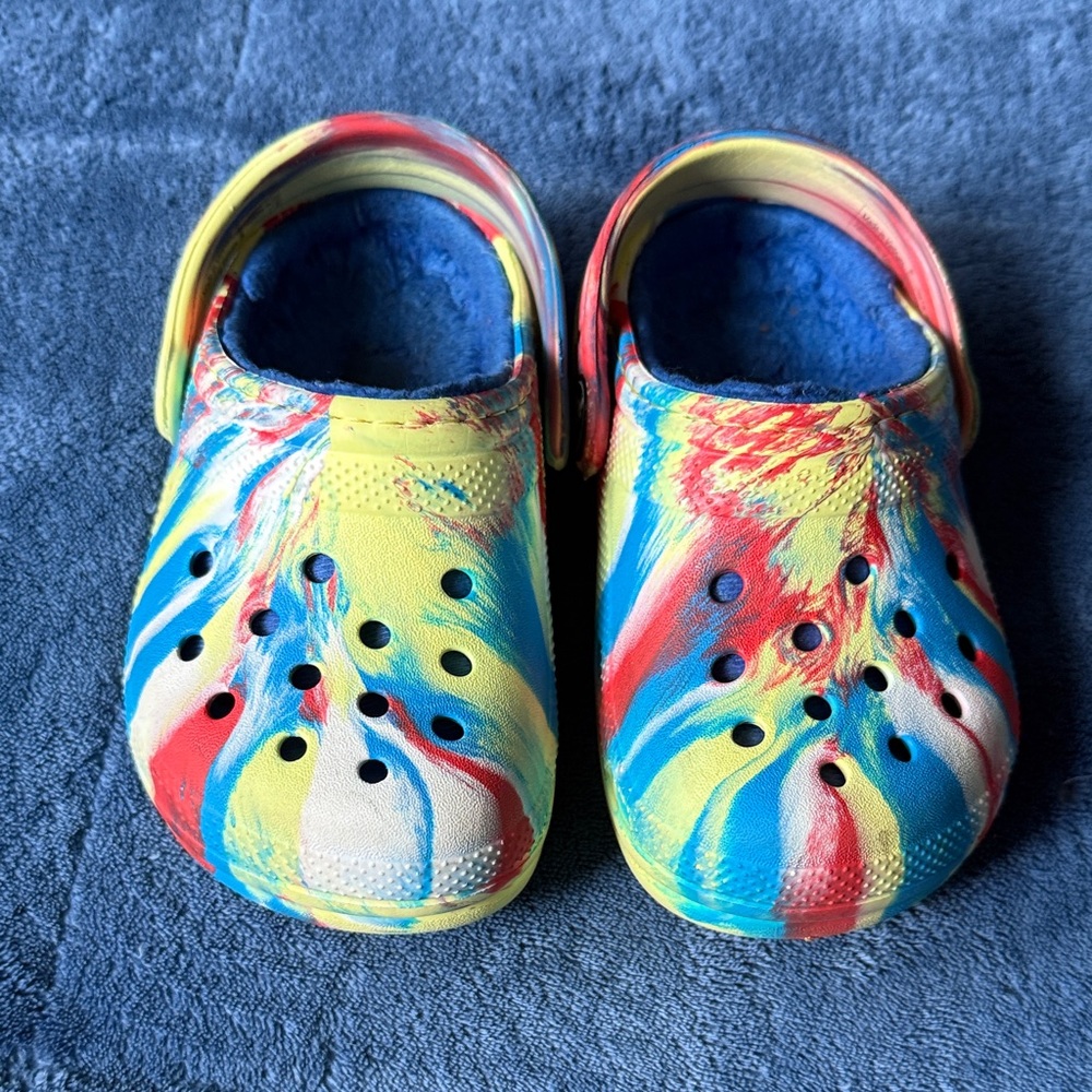 Colorful Kids Crocs fleece lined-size 7